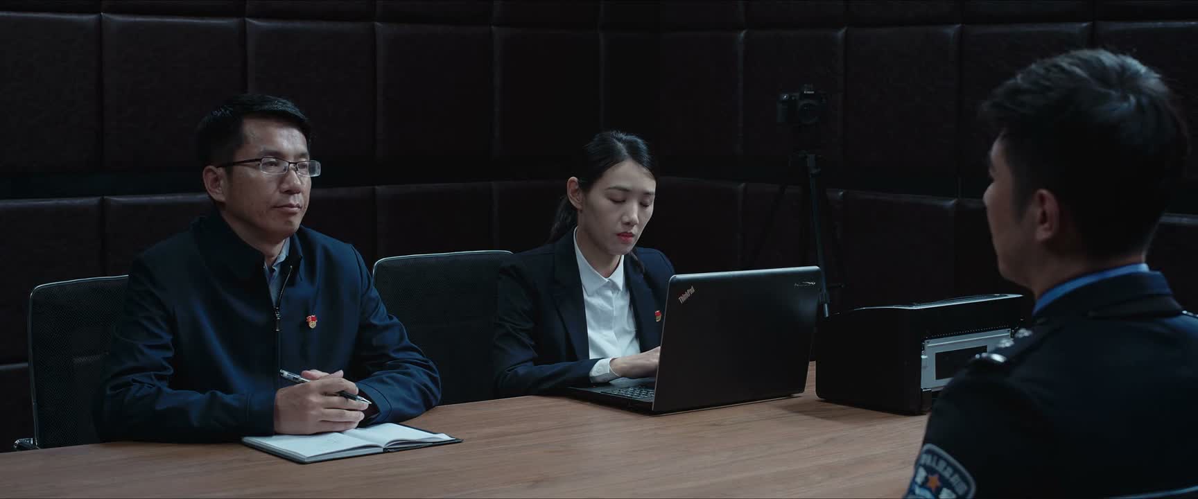 我当时被狙击手放了冷枪 受了伤