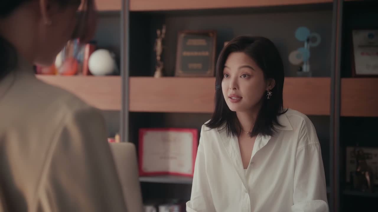 和年轻一派意见不合
