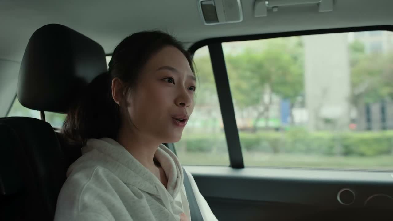 说了我请就我请嘛