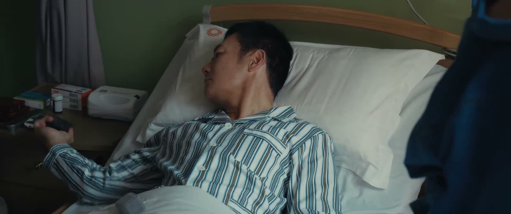 看我爸躺在病床上了 想趁虚而入当沈太太是吧