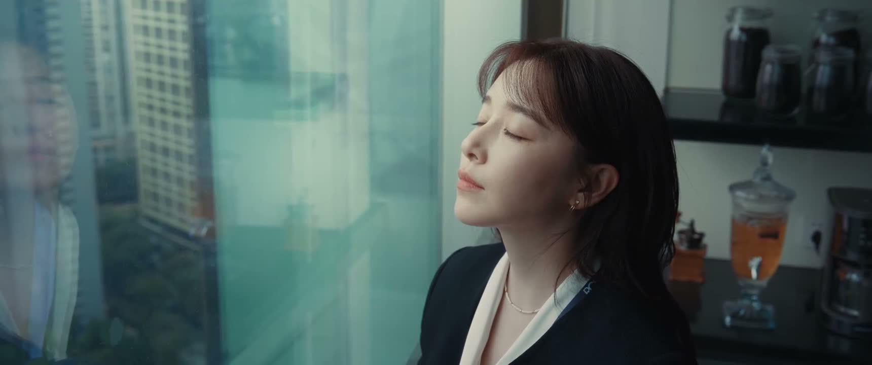 我终于可以 坦坦荡荡地站在这里
