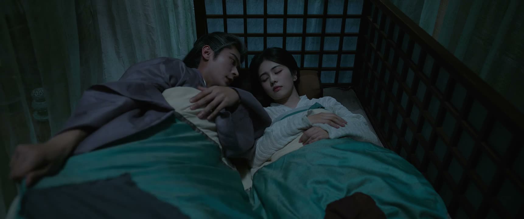 你冷不冷 我抱着你睡