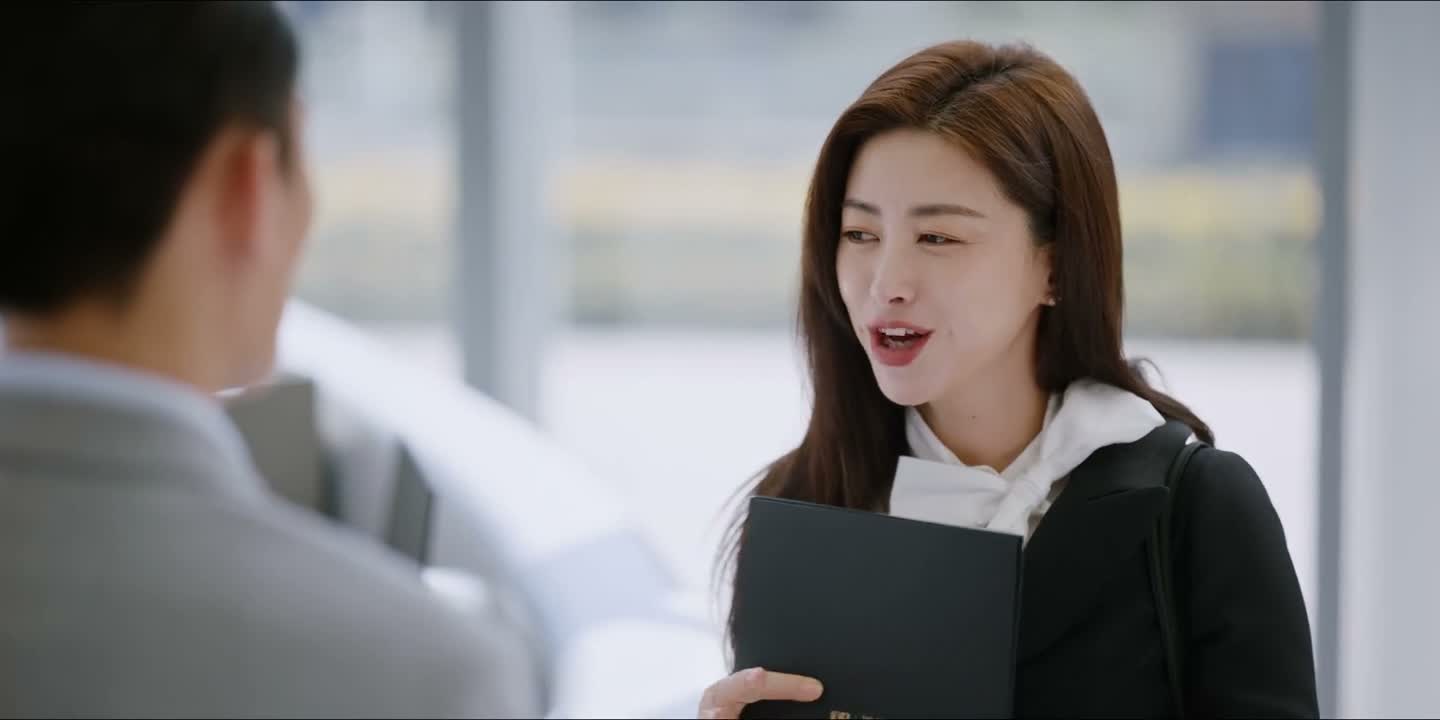 要不然我还是在这等会他吧