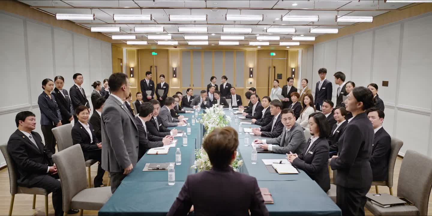 由她来全权负责