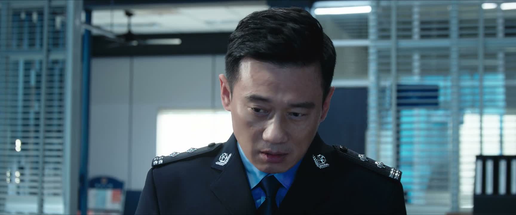 他把它拷在了U盘里了 U盘目前在鸿天大厦
