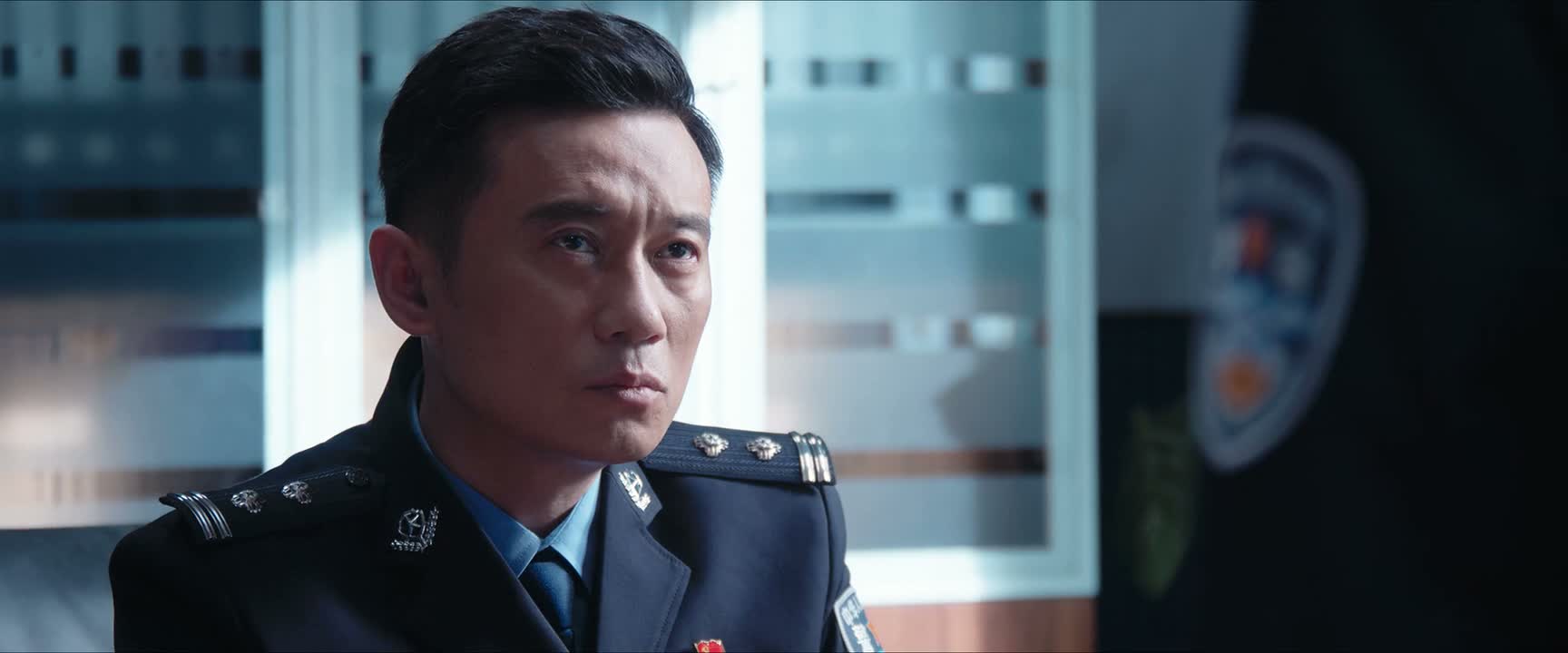 他将蒋诚派入到了古华监狱 接近贺文