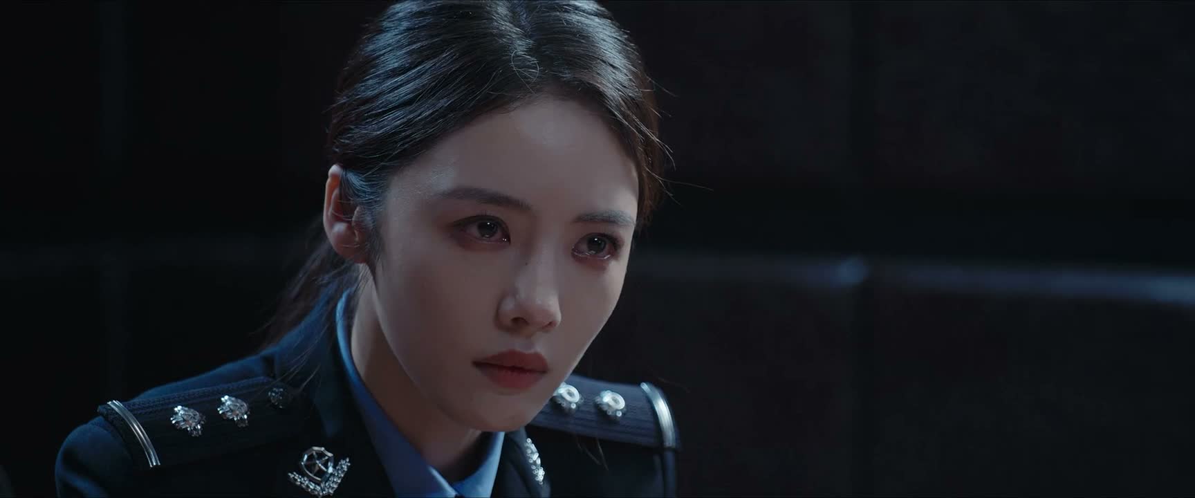 我之前给过老姚几个U盘 这些U盘里