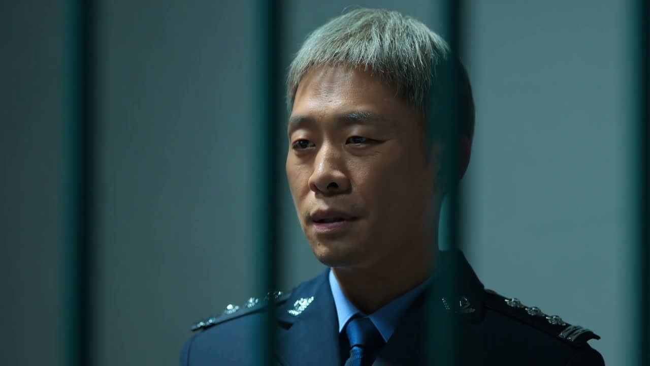 给自己也加一件毛衣