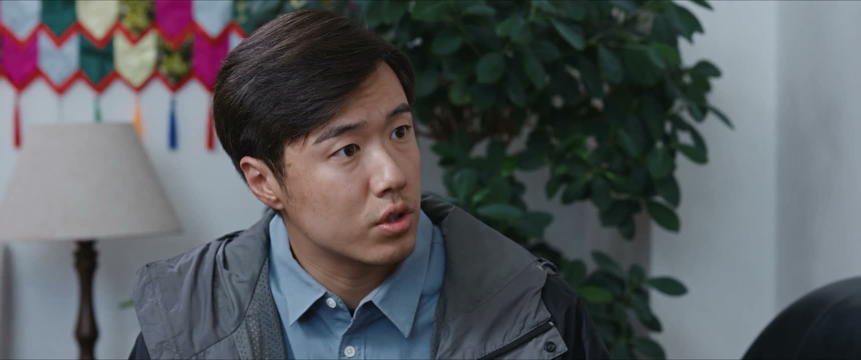 以救世主的姿态登场