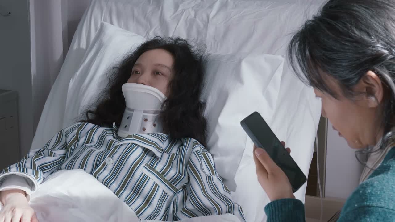 把爸妈丢在农村
