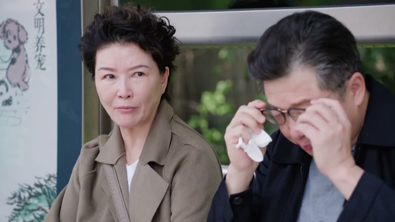 她还看不上我儿子了