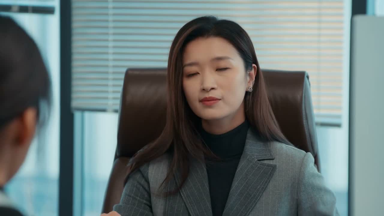 看起来他是把值钱的东西