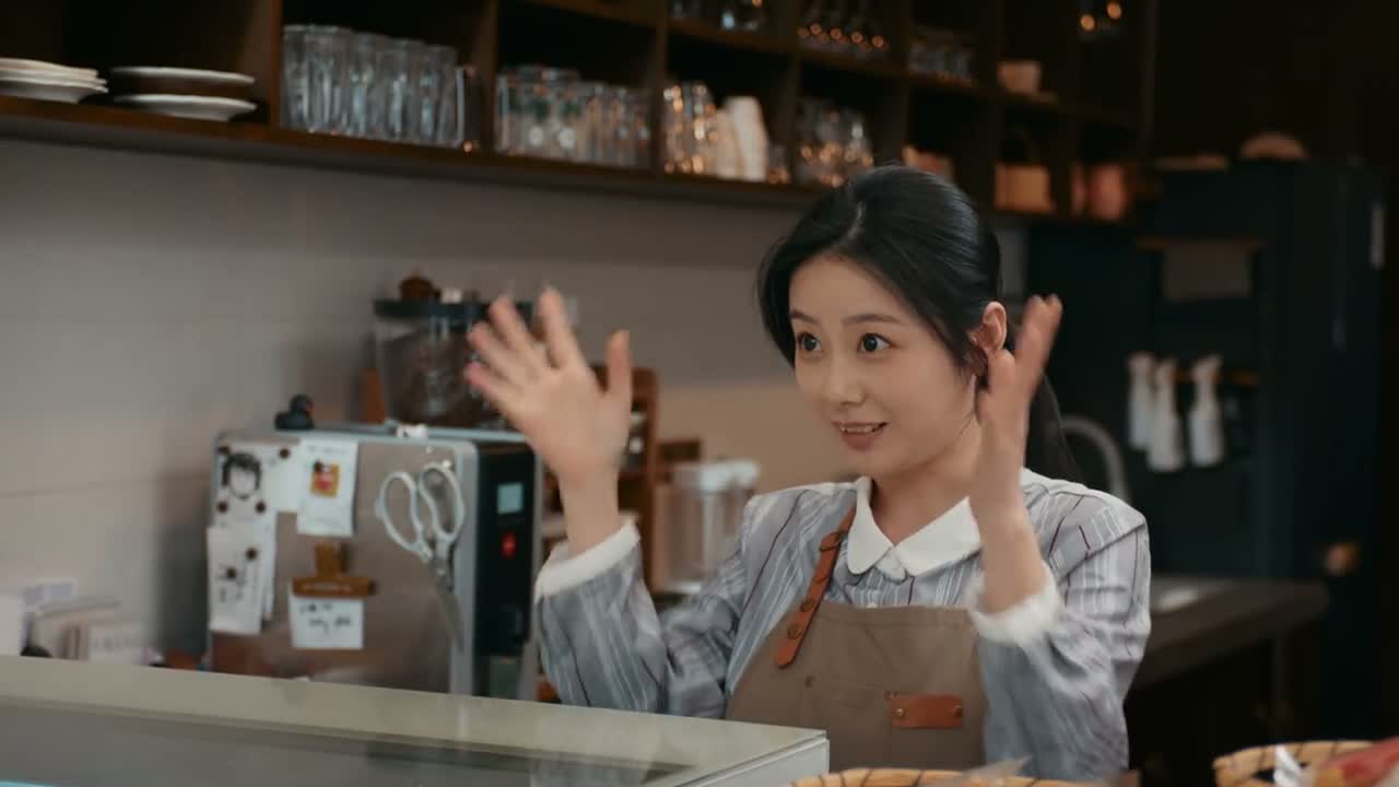因为你整个人都在闪闪发光