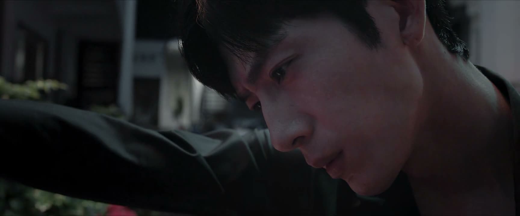 我裙子哪里不对吗