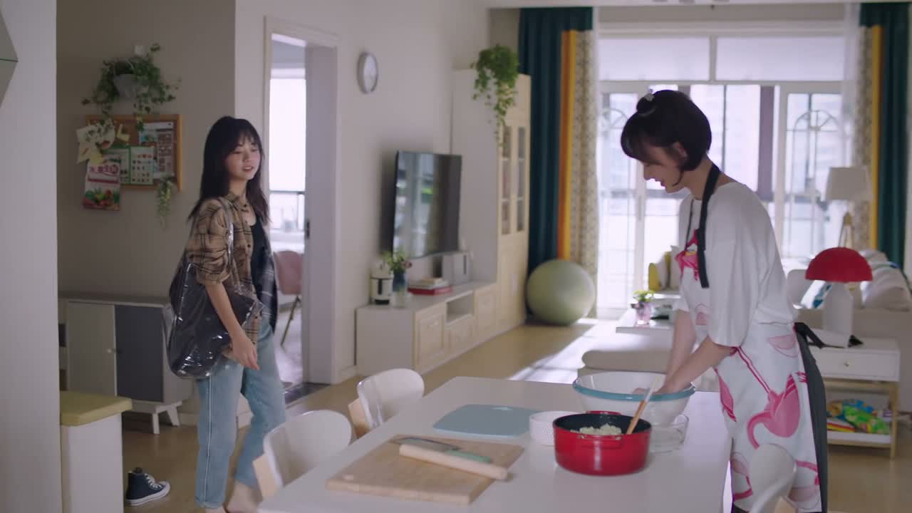 跟个妈似的