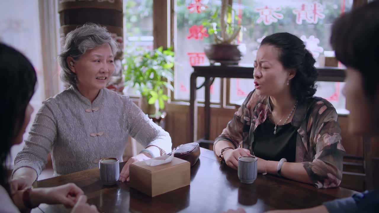 恨不得窗子都四处漏风