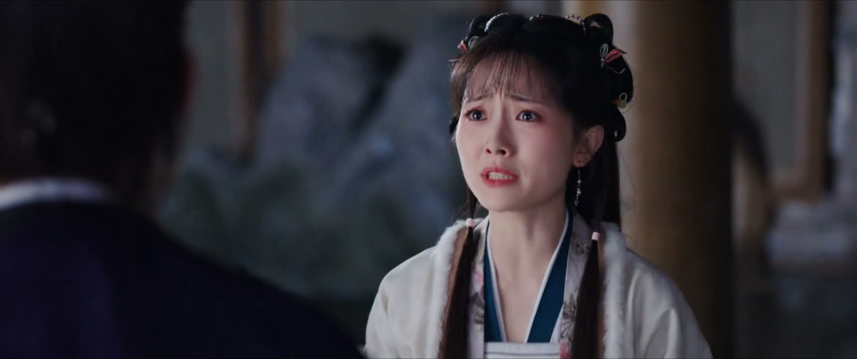 要不先下水救人吧