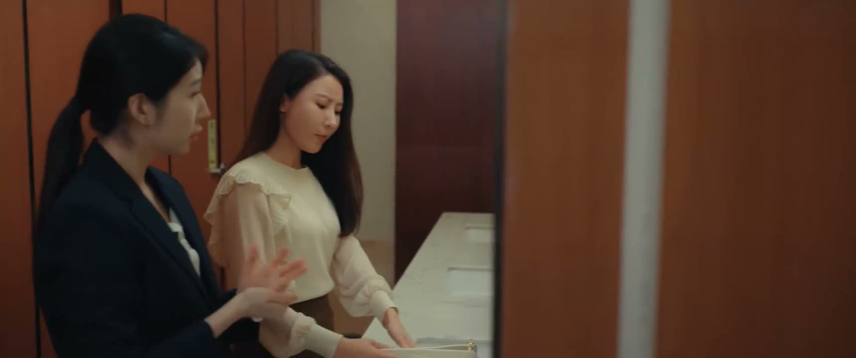 挤挤呗 都这个时候了 想改也改不了啊