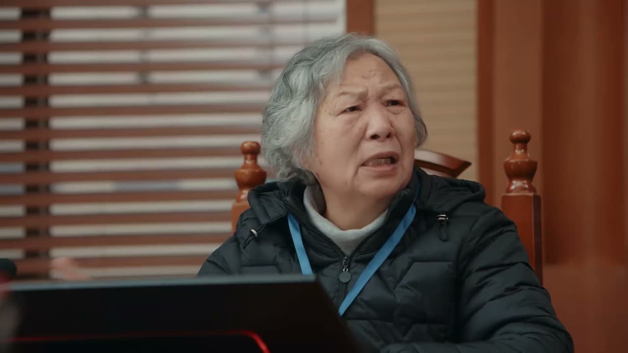 隔三差五的偷摸联系