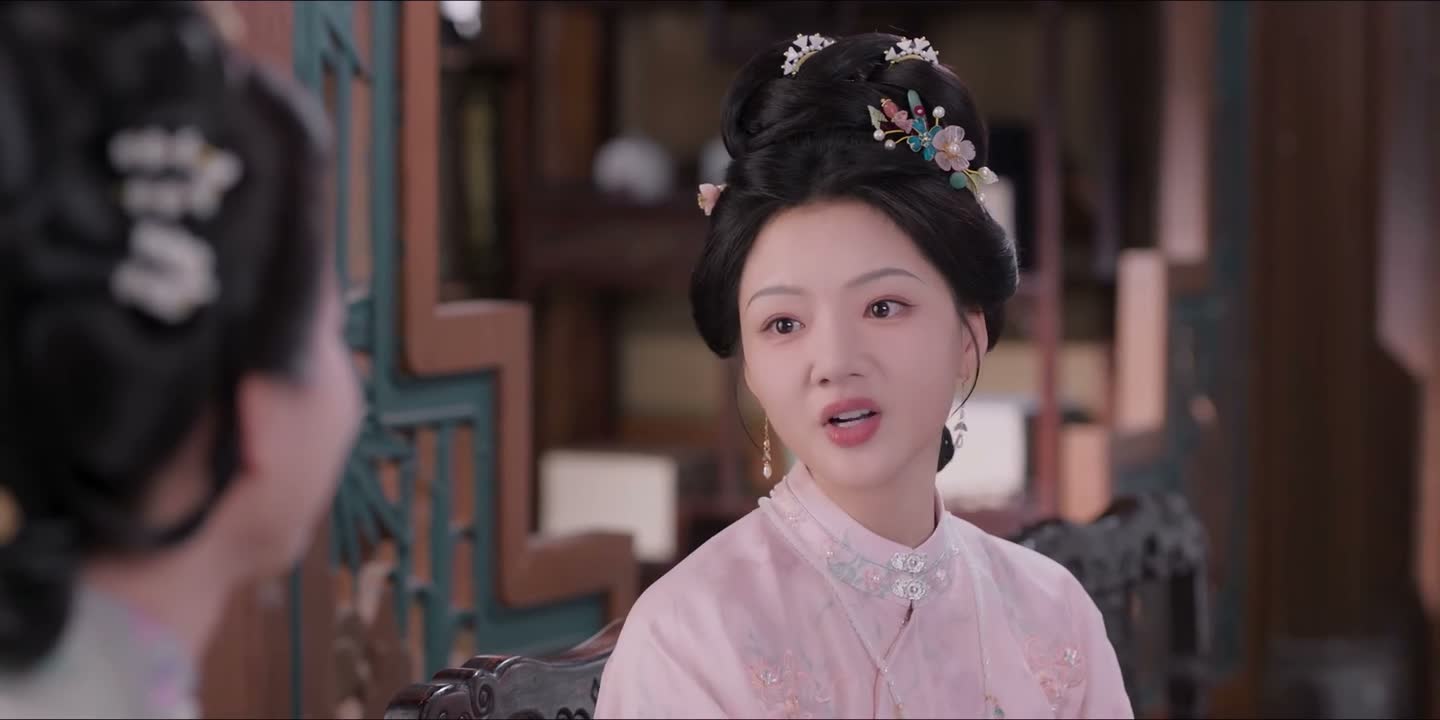 何夫人过奖了 不敢当