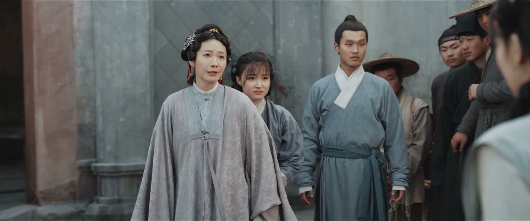 干的都是蛮横撒泼的事