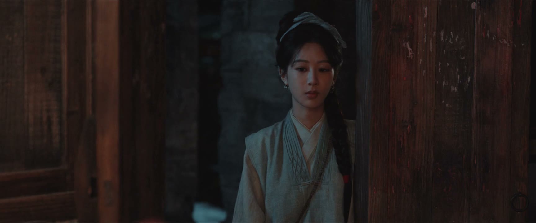 她心里难过极了
