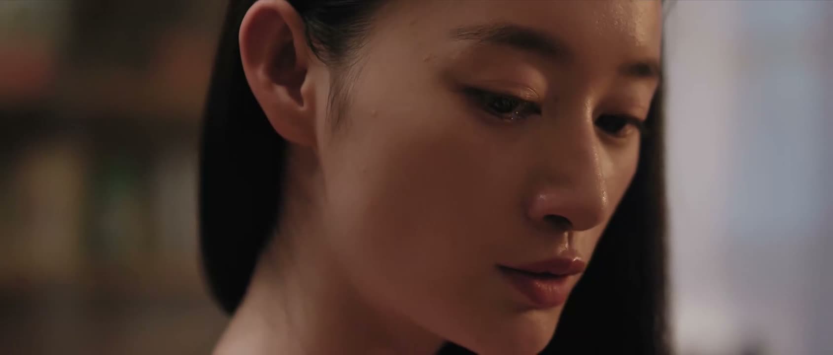 却又不愿意我提起她