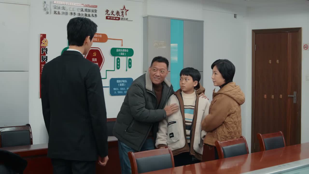 今天当着法官叔叔的面