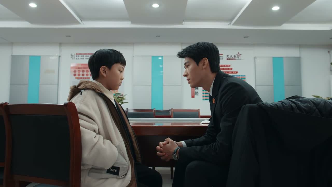 你怪她追究你父母的责任