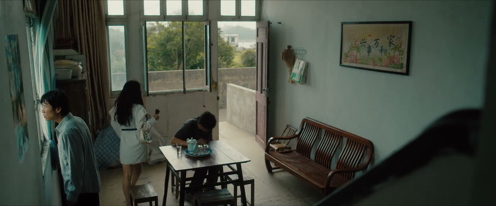 你们收拾收拾 等一下