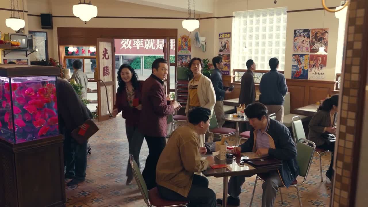 这边还有大鹅呢 应该是烤大鹅