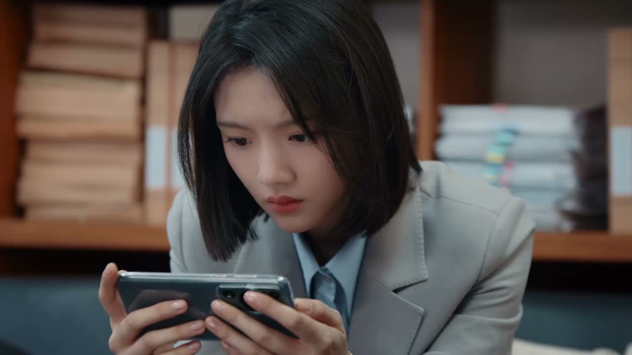 看我干吗 吃啊 吃这个