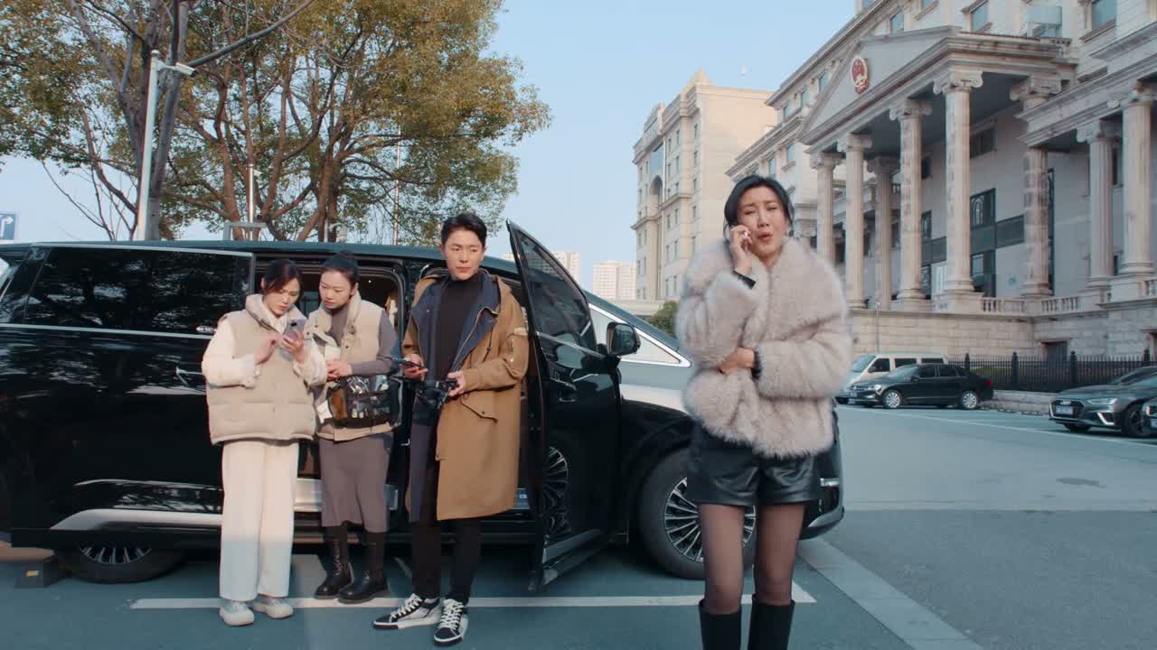 我哪知道为什么呀