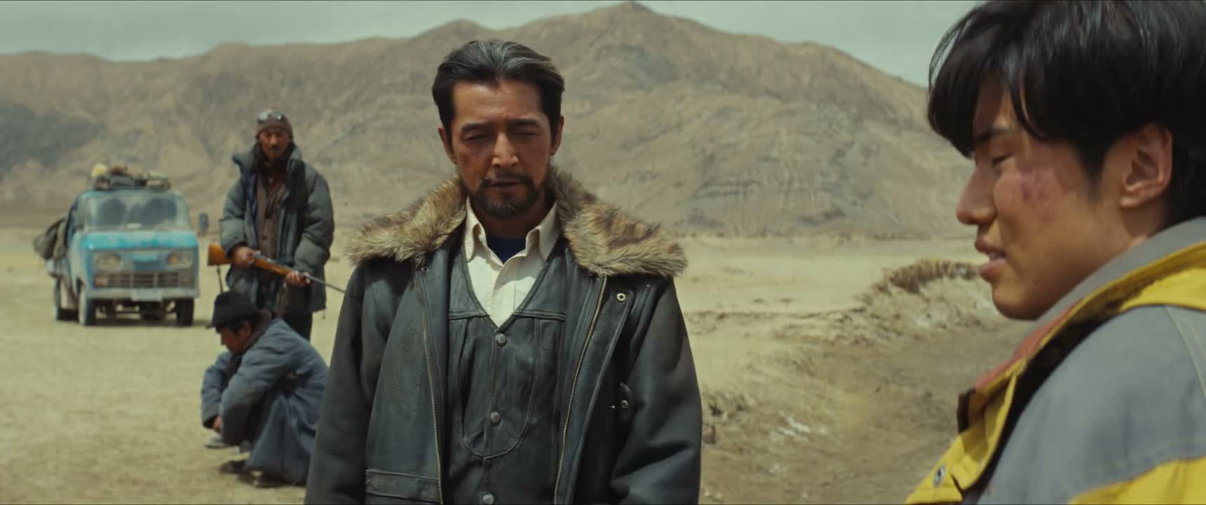 你跟我们上车吧 好嘞