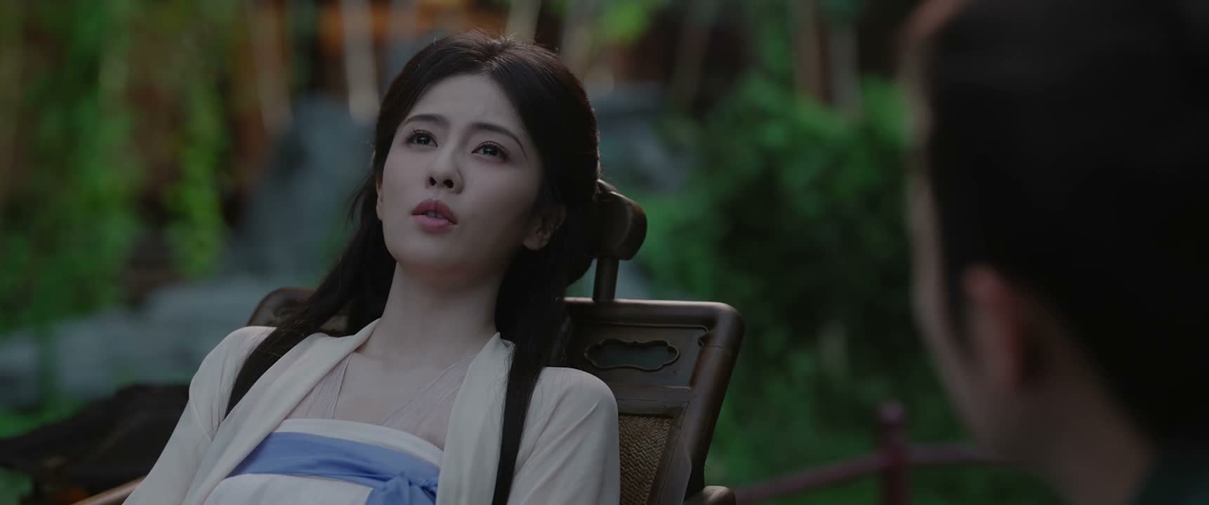 会觉得 它好像在抱着你