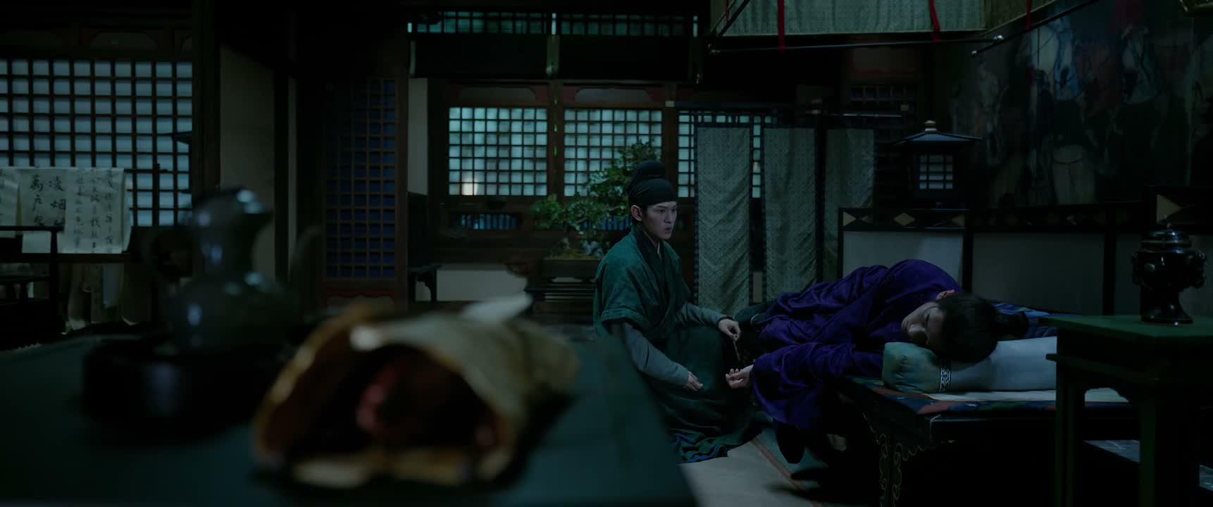 我去给您接盆水 擦擦脸