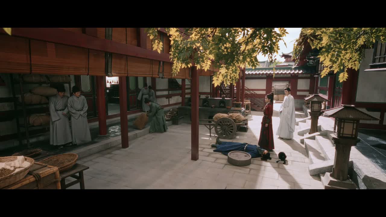事发之前 你们俩在哪儿?