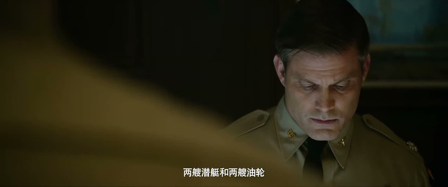 两艘潜艇和两艘油轮