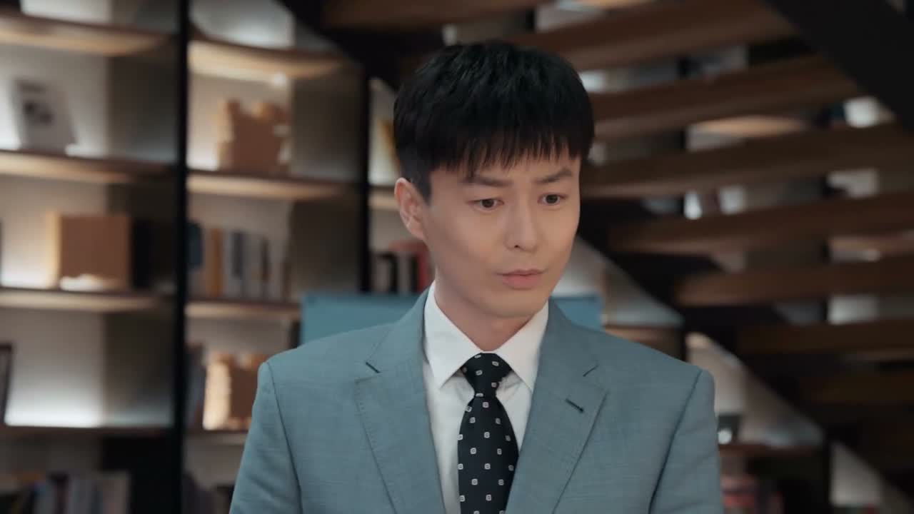 我是不是在哪见过你啊