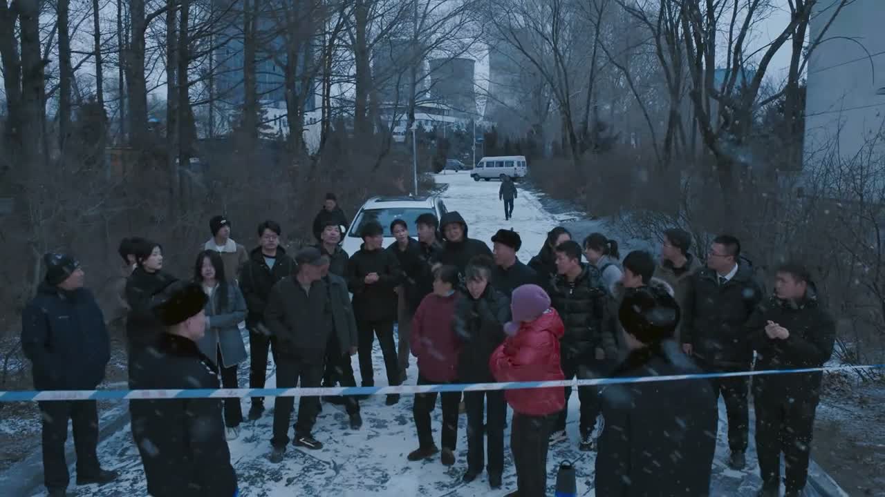 不好意思啊 大家不好意思啊 让一下