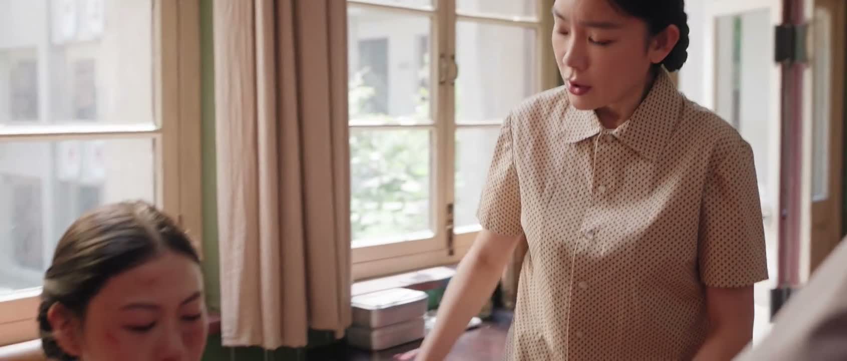 小霞 怎么了这是
