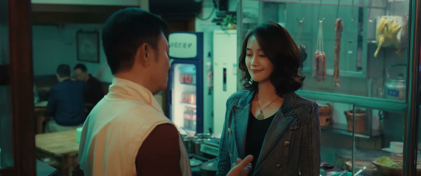 本来他想亲自送给你的 又怕不方便