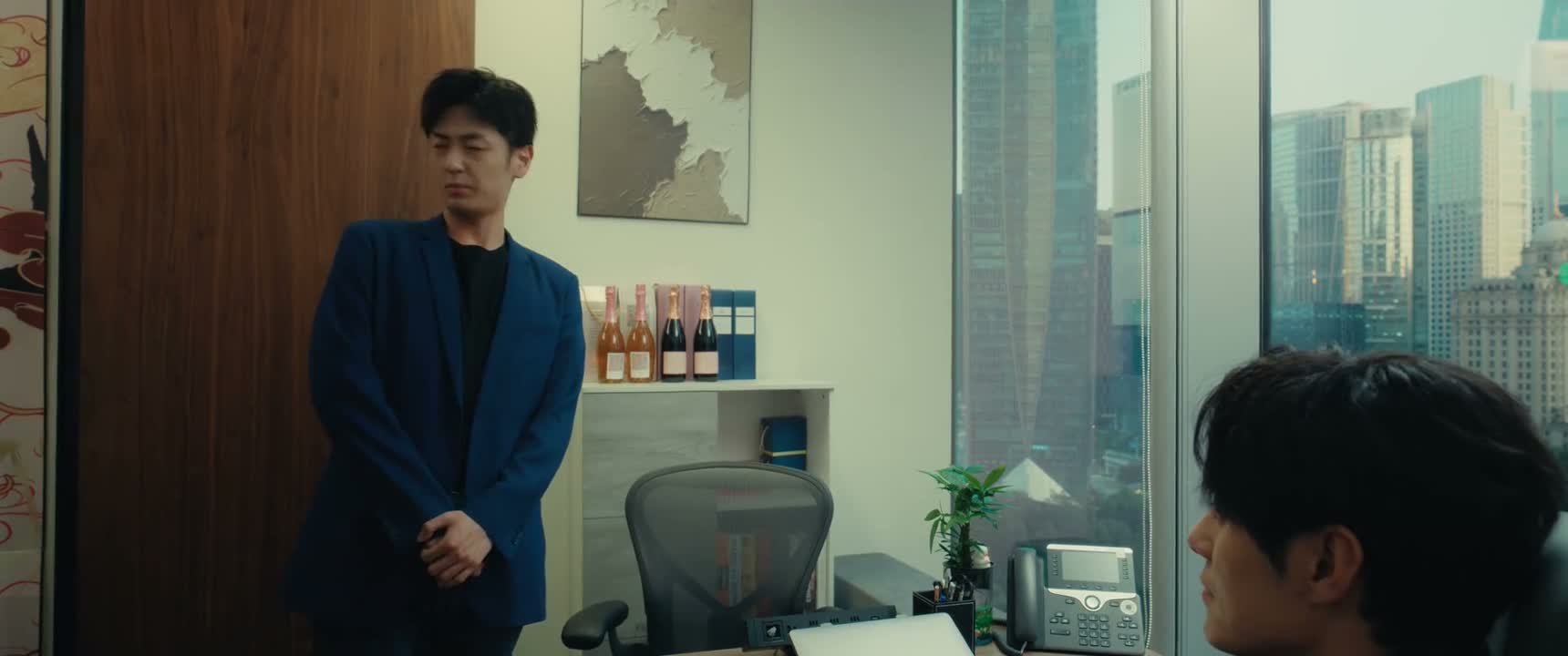 不是辞职了吗 怎么又回来了