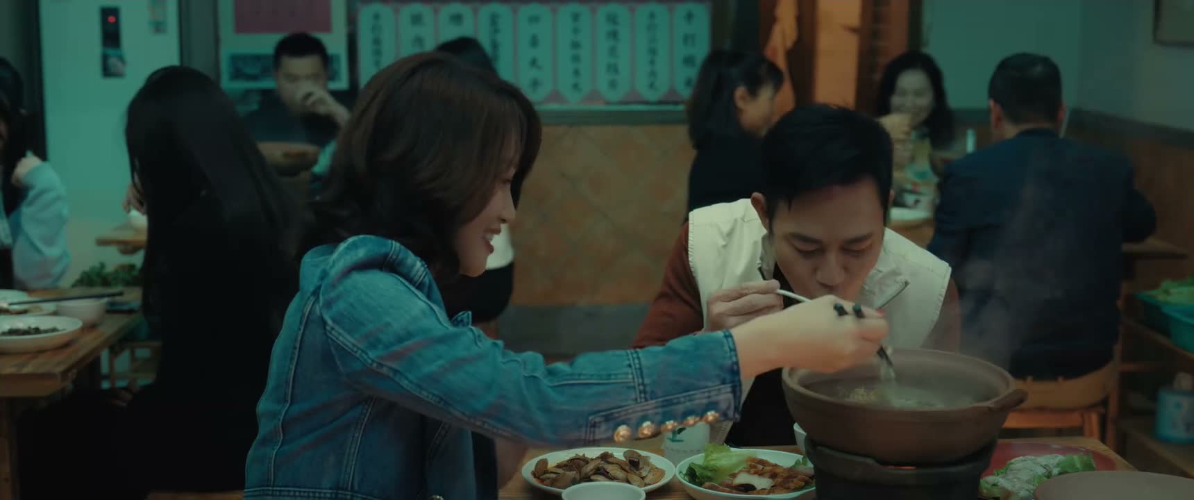 来 尝尝 小心烫啊这个