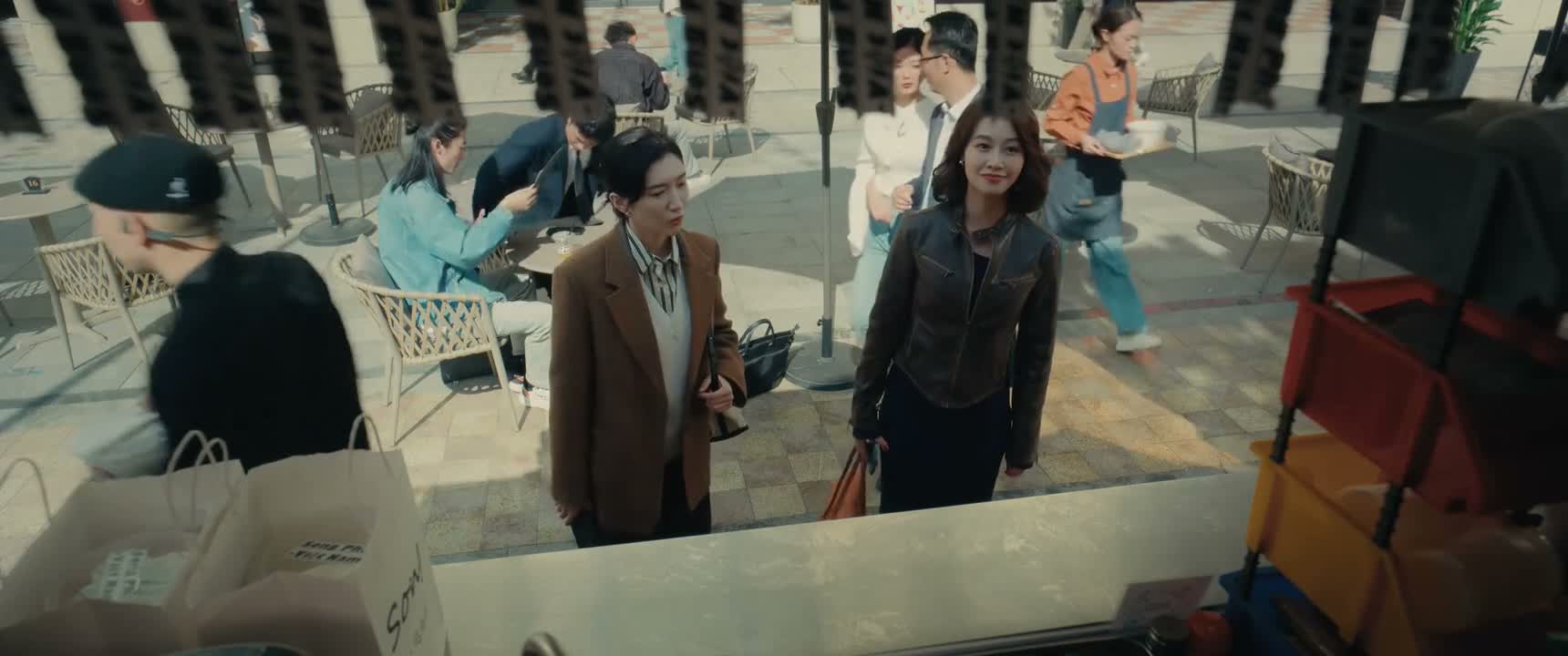 我估计他会记恨你的 记恨就记恨喽