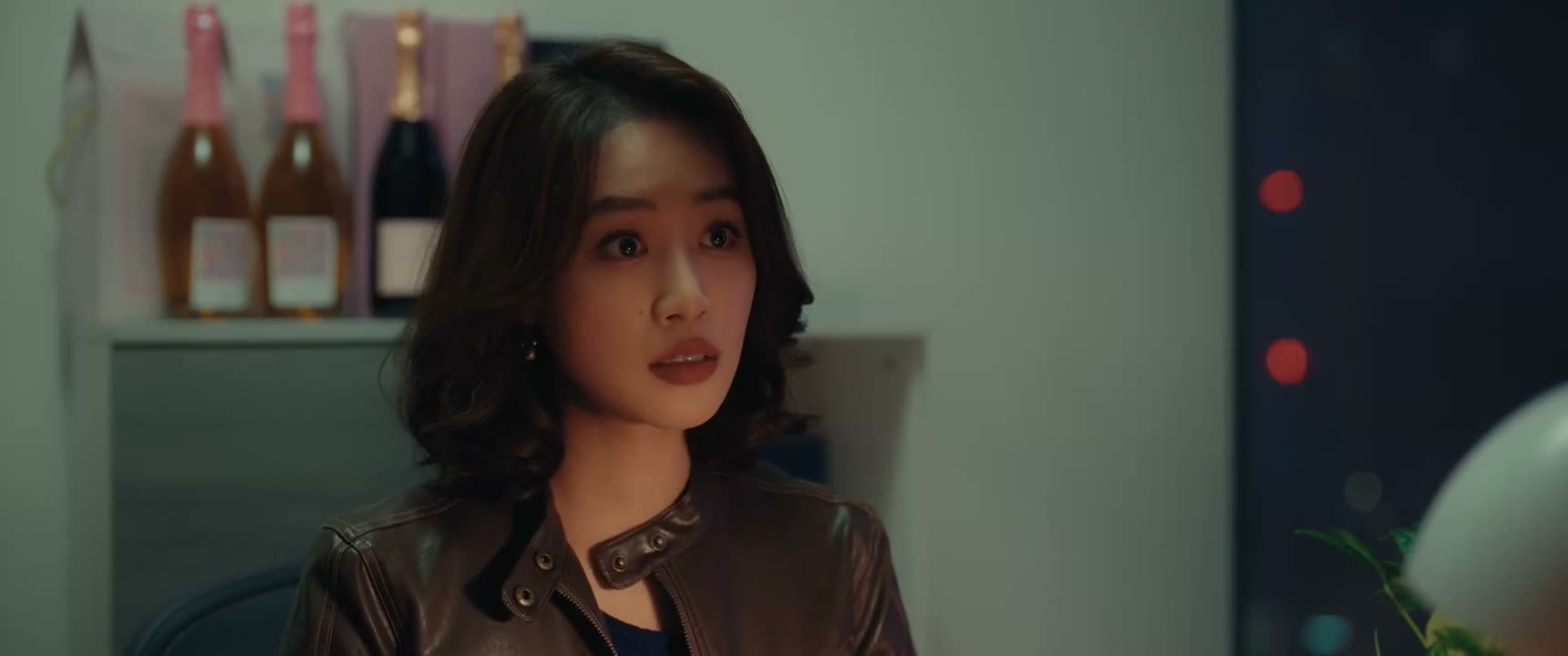 因为那个 私下我跟赵玫见面吧 我们就是两个人