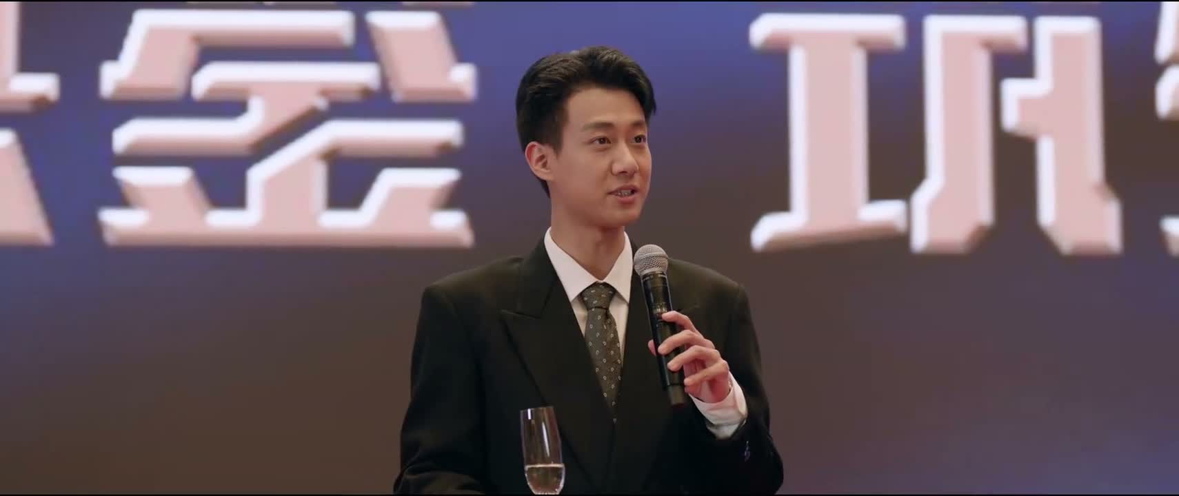 敬这个伟大的时代