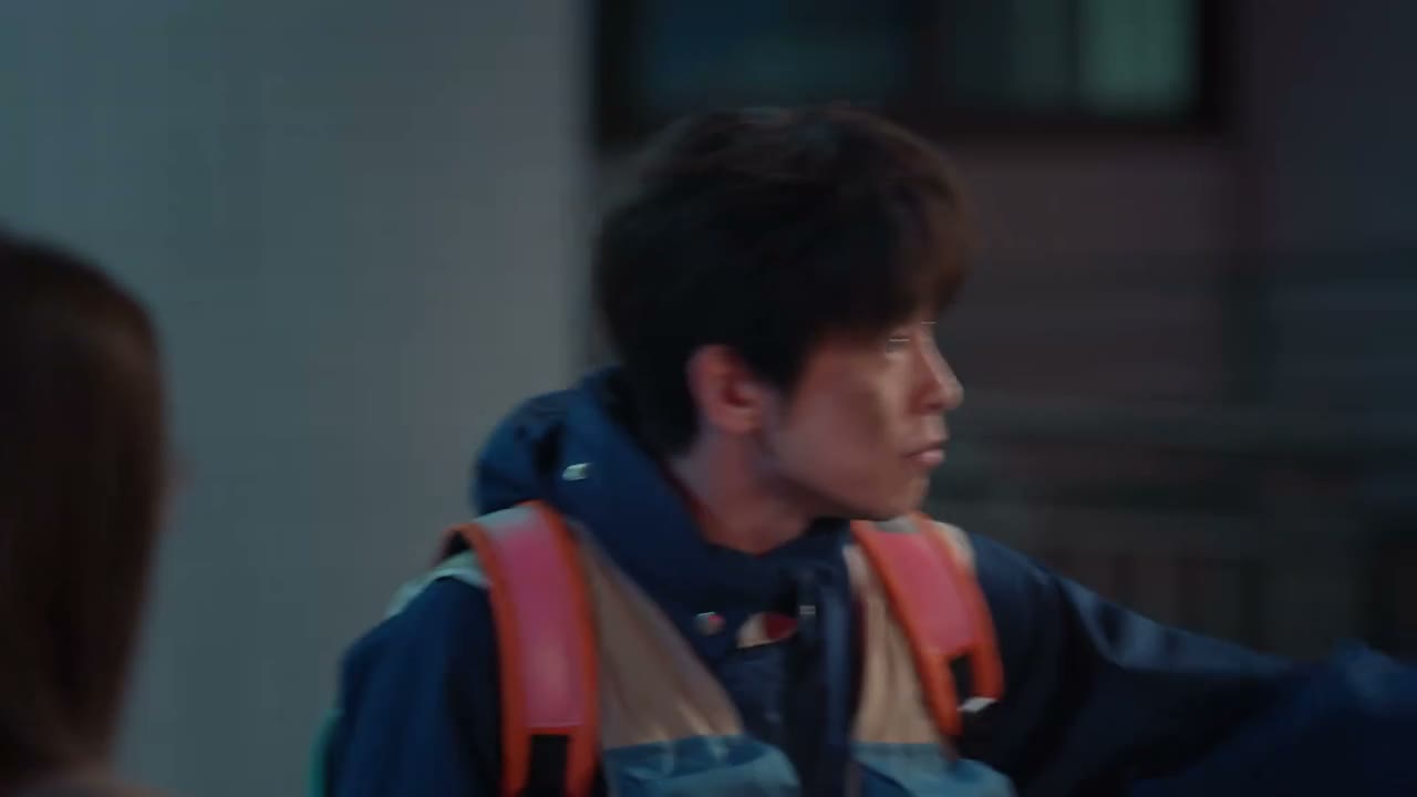 明明是那个周暮岩 他脑子有问题