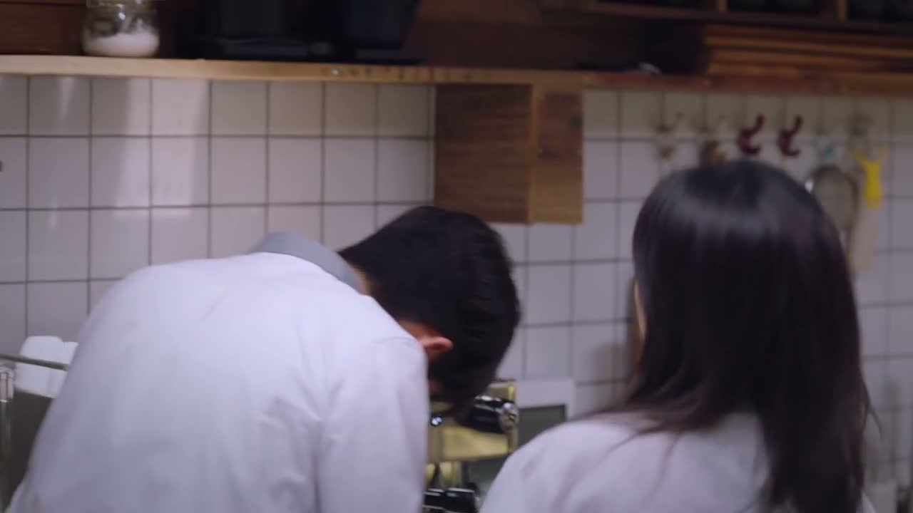 小哥 小哥 不看