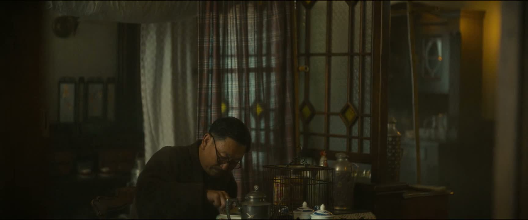 你可都答应我三次了 你什么时候给我买嘛